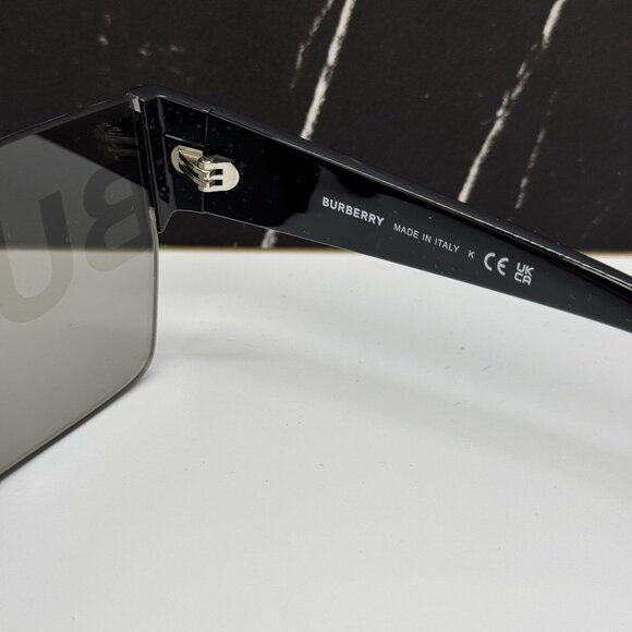 NEW BURBERRY BE4291 3001/G UNISEX SHIELD SUNGLASSES BURBERRY - Picture 11 of 12